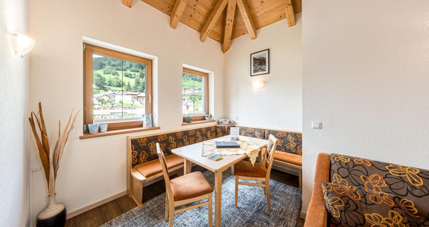 Appartements Am Burgsee Ladis Exterior photo
